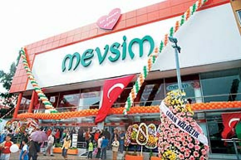 Mevsim marketler zinciri 16'ncı yaşını kutluyor