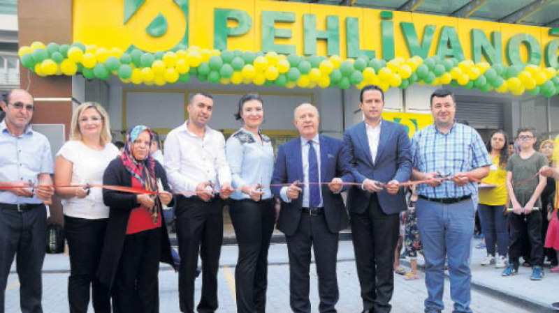 Muharrem Pehlivanoğlu 60. mağazasıyla Soma’da