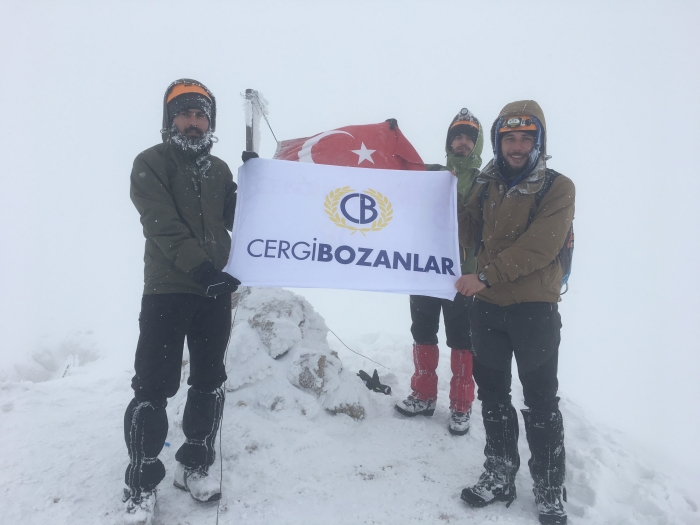 SEKTÖRÜN ZİRVESİNDEN DAĞLARIN ZİRVESİNE 
