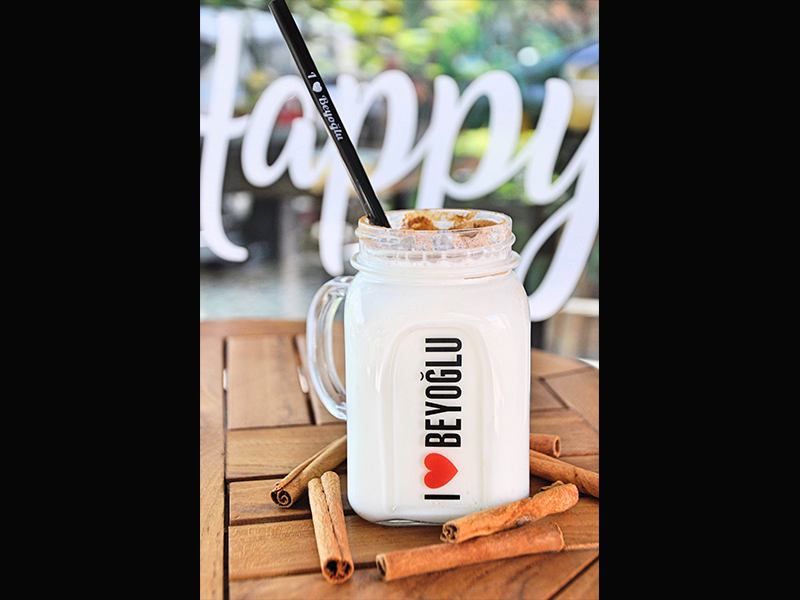 1983 BEYOĞLU ÇİKOLATA & KAHVE