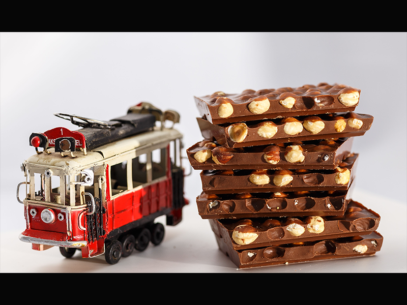 1983 BEYOĞLU ÇİKOLATA & KAHVE