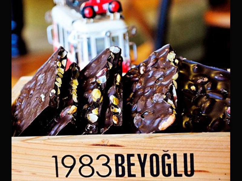 1983 BEYOĞLU ÇİKOLATA & KAHVE