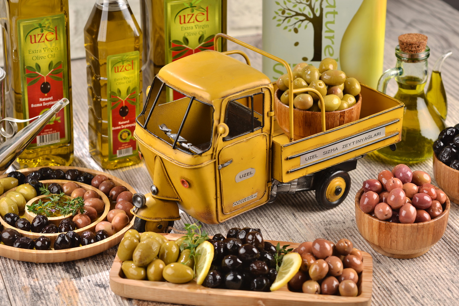 UZEL ZEYTİN VE NATUREL SIZMA ZEYTİNYAĞLARI