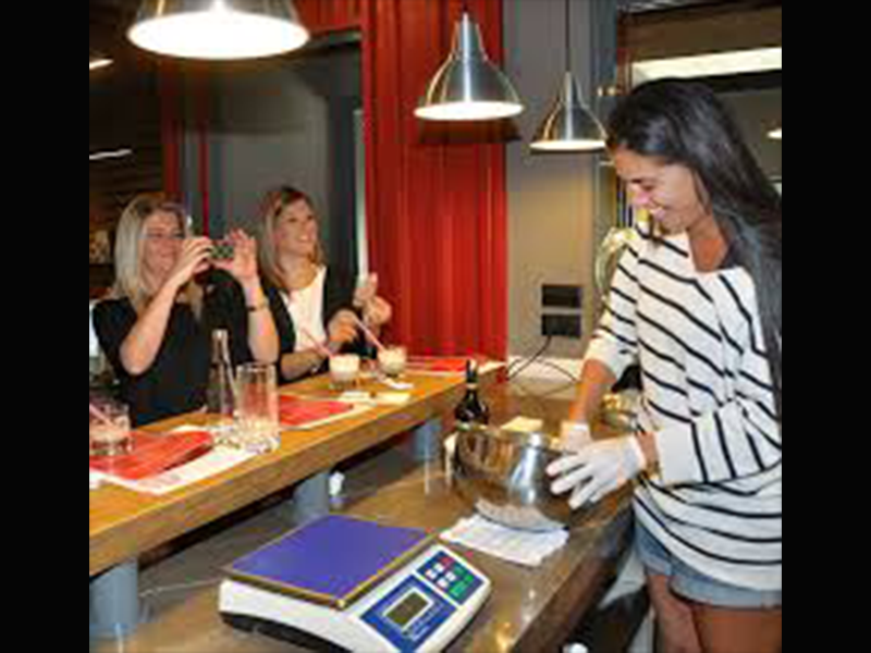 CREW RESTAURAT GROUP