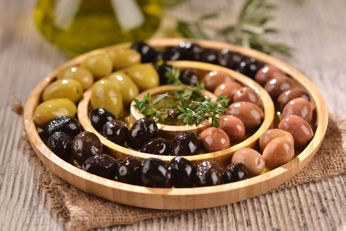 UZEL ZEYTİN VE NATUREL SIZMA ZEYTİNYAĞLARI