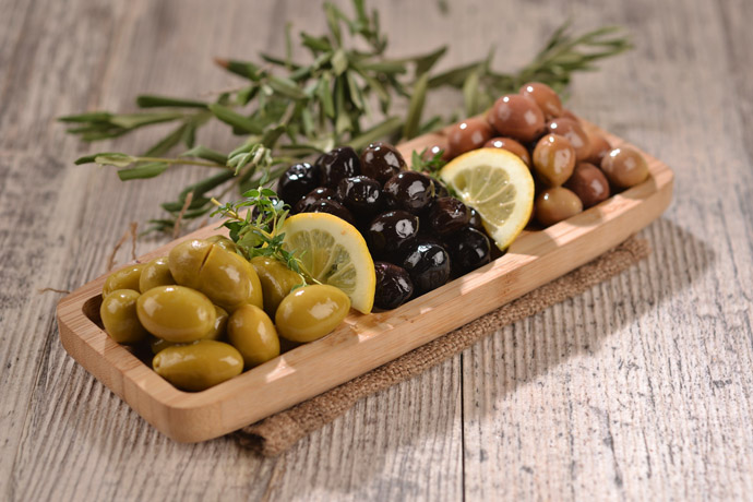 UZEL ZEYTİN VE NATUREL SIZMA ZEYTİNYAĞLARI